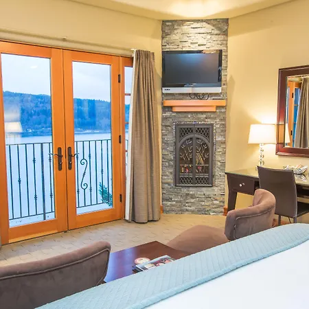 Columbia Cliff Villas-2